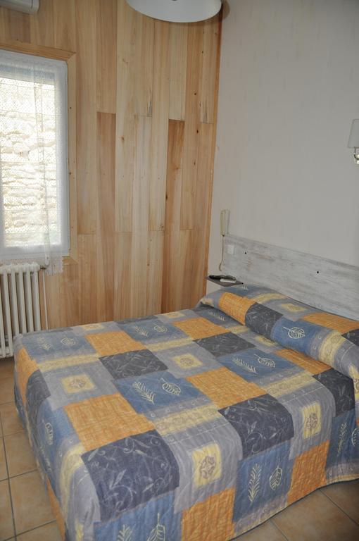 Auberge Des Platanes La Roque-Gageac Room photo